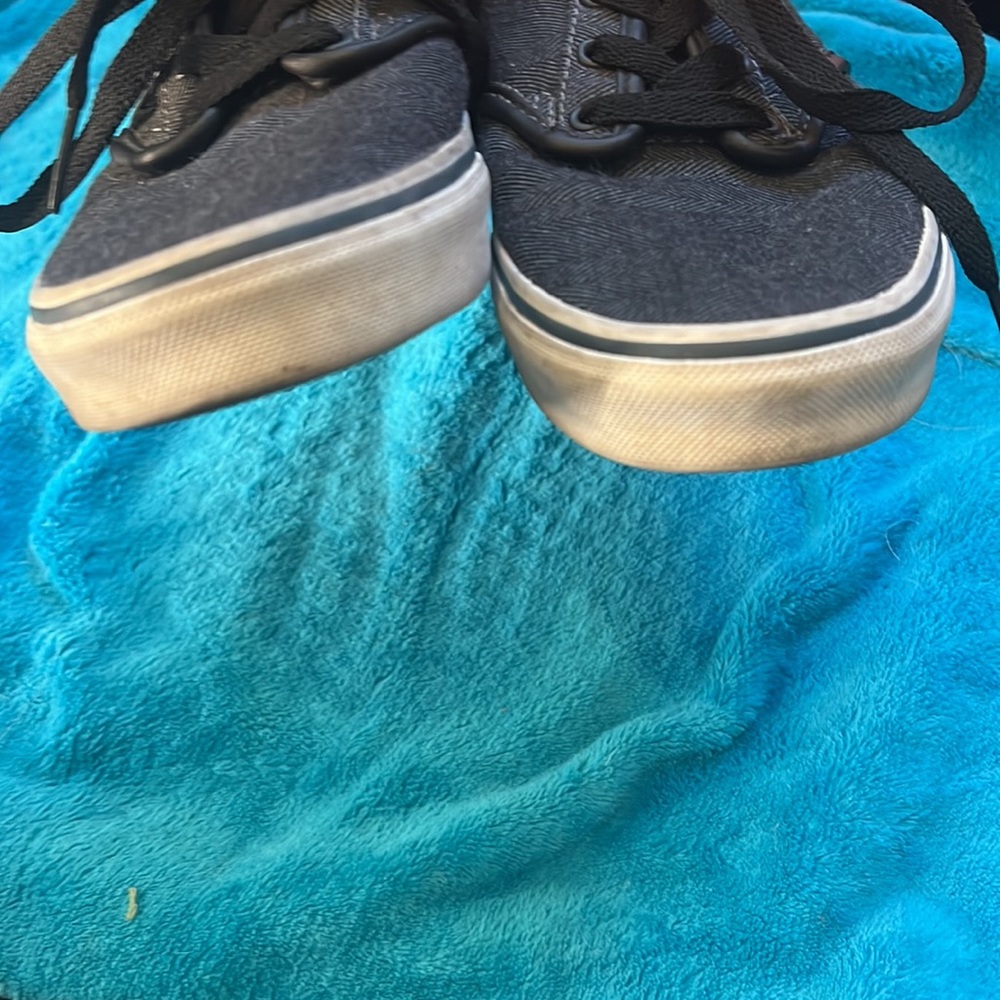 Vans - Picture 6 of 7